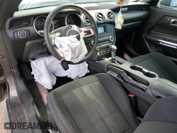 2019 Ford Mustang EcoBoost z VIN 1FA6P8TH9K5178295, wystawiony jako Copart lot #62663725 z przebiegiem 81 814 mil mil oraz Szkoda całkowita • Salvage title. Historia ofert i sprzedaży dostępna na DreamBid. Obrazek 8.