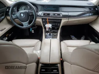 2012 BMW 7 Series 750Li xDrive z VIN WBAKC8C54CC434833, wystawiony jako Copart lot #69899284 z przebiegiem 110 959 mil mil oraz Szkoda całkowita • Salvage title. Historia ofert i sprzedaży dostępna na DreamBid. Obrazek 8.