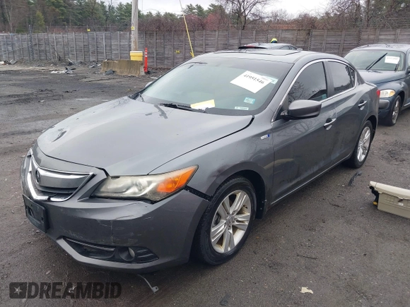 2013 Acura ILX Hybrid Tech Pkg with VIN 19VDE3F75DE300518, listed as a IAAI auction lot 41951546 with 149,618 mi miles. Bid and sale history available at carsss.com. Image 19.