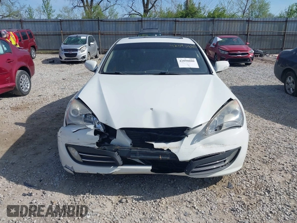 2010 Hyundai Genesis Coupe Grand Touring z VIN KMHHU6KH2AU023718, wystawiony jako IAAI lot #42090880 z przebiegiem 228 944 mil mil oraz . Historia ofert i sprzedaży dostępna na DreamBid. Obrazek 12.
