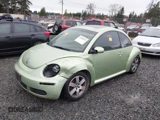 2006 Volkswagen New Beetle Coupe with VIN 3VWRW31C06M402944, listed as a IAAI auction lot 41858922 with 97,518 mi miles. Bid and sale history available at carsss.com. Image 17.