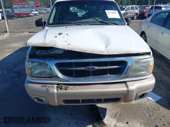 1999 Ford Explorer XLT z VIN 1FMZU32E7XZA61692, wystawiony jako IAAI lot #42240453 z przebiegiem 249 602 mil mil oraz . Historia ofert i sprzedaży dostępna na DreamBid. Obrazek 6.