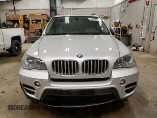 2013 BMW X5 xDrive35i z VIN 5UXZV4C5XD0B23352, wystawiony jako Copart lot #57481655 z przebiegiem 126 891 mil mil oraz Szkody całkowita. Historia ofert i sprzedaży dostępna na DreamBid. Obrazek 5.