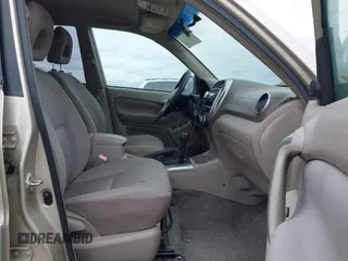 2005 Toyota RAV4 with VIN JTEGD20V750095850, listed as a IAAI auction lot 42131615 with 172,052 mi miles. Bid and sale history available at carsss.com. Image 5.