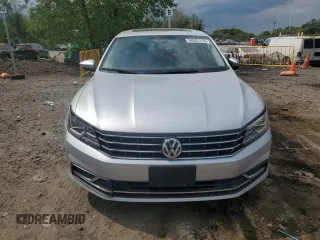 2019 Volkswagen Passat Wolfsburg Edition z VIN 1VWLA7A38KC011998, wystawiony jako Copart lot #54525115 z przebiegiem 45 529 mil mil oraz Szkoda całkowita • Salvage title. Historia ofert i sprzedaży dostępna na DreamBid. Obrazek 5.