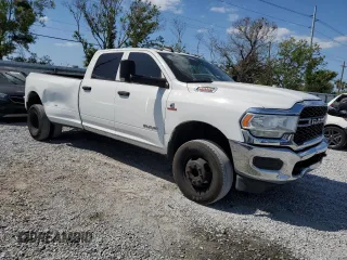 2020 Ram 3500 Tradesman with VIN 3C63RRGL4LG179383, listed as a Copart auction lot 51058535 with 99,586 mi miles and Clean Title. Bid and sale history available at carsss.com. Image 4.