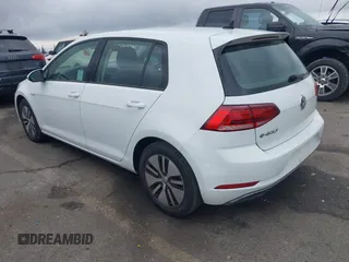 2019 Volkswagen Golf SE z VIN WVWKR7AU6KW910647, wystawiony jako IAAI lot #41502997 z przebiegiem 20 649 mil mil oraz . Historia ofert i sprzedaży dostępna na DreamBid. Obrazek 3.