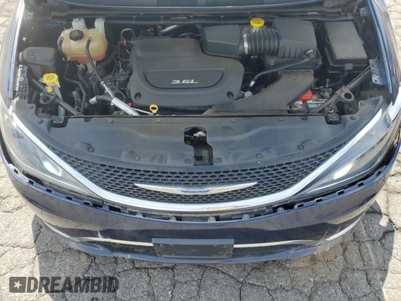 2018 Chrysler Pacifica Touring L z VIN 2C4RC1BG7JR353227, wystawiony jako Copart lot #55257335 z przebiegiem 90 697 mil mil oraz Szkoda całkowita • Salvage title. Historia ofert i sprzedaży dostępna na DreamBid. Obrazek 12.