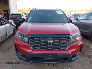 2022 Honda Passport TrailSport with VIN 5FNYF8H61NB015883, listed as a IAAI auction lot 40662061 with 19,212 mi miles and . Bid and sale history available at carsss.com. Image 11.