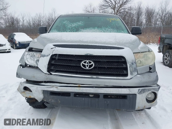 2008 Toyota Tundra z VIN 5TBDV54118S498651, wystawiony jako IAAI lot #41139461 z przebiegiem 243 235 mil mil oraz . Historia ofert i sprzedaży dostępna na DreamBid. Obrazek 12.