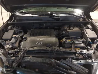 2008 Toyota RAV4 Sport with VIN JTMBK32V585065020, listed as a IAAI auction lot 41300285 with 120,076 mi miles. Bid and sale history available at carsss.com. Image 10.