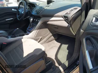 2015 Ford Escape SE with VIN 1FMCU0G91FUA18588, listed as a IAAI auction lot 41958047 with 111,523 mi miles. Bid and sale history available at carsss.com. Image 5.