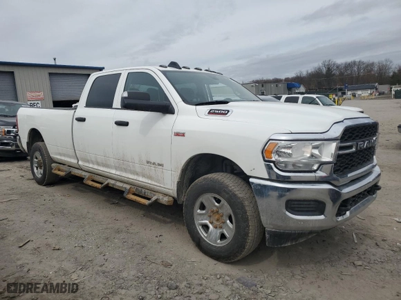 2019 Ram 2500 Tradesman with VIN 3C6UR5HJ7KG683600, listed as a Copart auction lot 48222334 with 131,995 mi miles and Salvage Title. Bid and sale history available at carsss.com. Image 4.