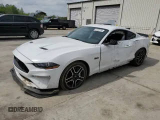 2019 Ford Mustang GT z VIN 1FA6P8CF5K5124975, wystawiony jako Copart lot #51500135 z przebiegiem 52 762 mil mil oraz Szkody całkowita. Historia ofert i sprzedaży dostępna na DreamBid. Obrazek 1.