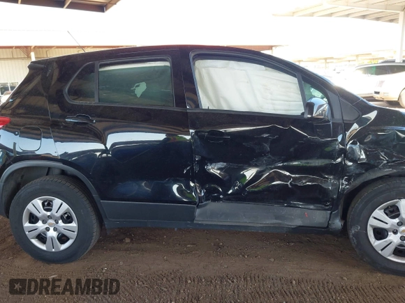 2018 Chevrolet Trax LS with VIN 3GNCJKSB0JL334237, listed as a IAAI auction lot 41992791 with 121,521 mi miles. Bid and sale history available at carsss.com. Image 14.