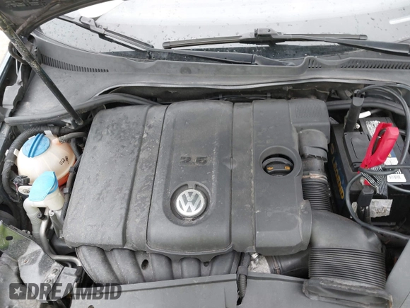 2011 Volkswagen Jetta SE with VIN 3VWPX7AJ3BM686901, listed as a IAAI auction lot 42561729 with 103,737 mi miles and . Bid and sale history available at DreamBid. Image 10.