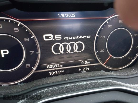 2018 Audi Q5 Premium Plus z VIN WA1BNAFY4J2221775, wystawiony jako IAAI lot #41263161 z przebiegiem 80 892 mil mil oraz . Historia ofert i sprzedaży dostępna na DreamBid. Obrazek 7.