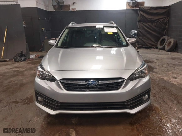 2022 Subaru Impreza Premium with VIN 4S3GTAV62N3720253, listed as a IAAI auction lot 41555999 with 64,684 mi miles. Bid and sale history available at carsss.com. Image 12.