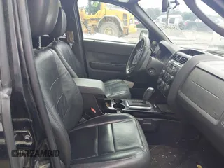 2010 Ford Escape Limited с VIN 1FMCU0E78AKA62013, выставлен на аукционе IAAI как лот 42426819 с пробегом 196 842 миль миль и . История ставок и продаж доступна на DreamBid. Изображение 5.