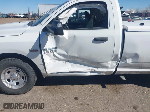 2015 Ram 1500 Tradesman with VIN 3C6JR7DT7FG584979, listed as a IAAI auction lot 41886286 with 60,982 mi miles and . Bid and sale history available at DreamBid. Image 6.