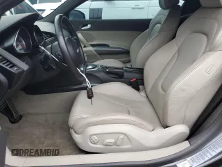 2010 Audi R8 z VIN WUAAUAFGXAN001411, wystawiony jako Copart lot #66520774 z przebiegiem 21 691 mil mil oraz Szkoda całkowita • Salvage title. Historia ofert i sprzedaży dostępna na DreamBid. Obrazek 7.
