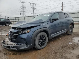 2023 Mazda CX-50 S Preferred Plus z VIN 7MMVABCM1PN116978, wystawiony jako Copart lot #47701815 z przebiegiem Nie podano mil oraz Szkoda całkowita • Salvage title. Historia ofert i sprzedaży dostępna na DreamBid. Obrazek 1.