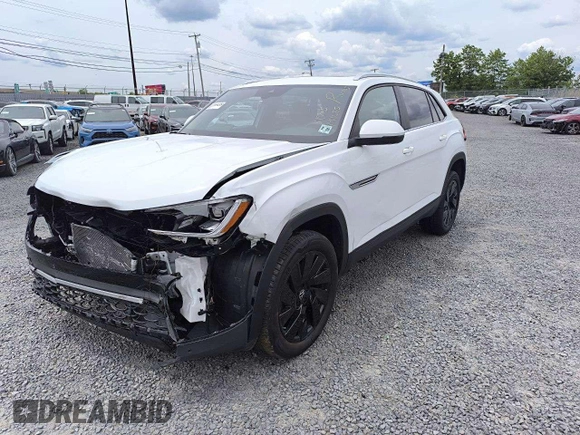2024 Volkswagen Atlas SE z VIN 1V2KE2CA8RC228414, wystawiony jako Copart lot #58786605 z przebiegiem 11 715 mil mil oraz Szkoda całkowita • Salvage title. Historia ofert i sprzedaży dostępna na DreamBid. Obrazek 1.
