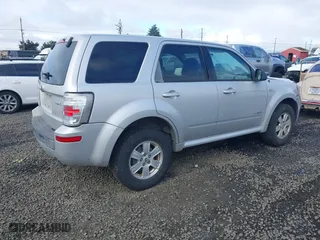 2008 Mercury Mariner with VIN 4M2CU91178KJ17114, listed as a IAAI auction lot 41677420 with 230,371 mi miles. Bid and sale history available at carsss.com. Image 4.