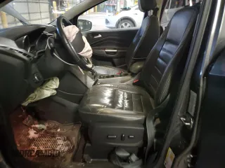 2016 Ford Escape SE z VIN 1FMCU9G98GUB07175, wystawiony jako Copart lot #44966825 z przebiegiem 118 727 mil mil oraz Szkoda całkowita • Salvage title. Historia ofert i sprzedaży dostępna na DreamBid. Obrazek 7.