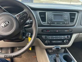 2016 Kia Sedona L with VIN KNDMA5C13G6173955, listed as a Copart auction lot 49946345 with 203,987 mi miles and Clean Title. Bid and sale history available at carsss.com. Image 9.