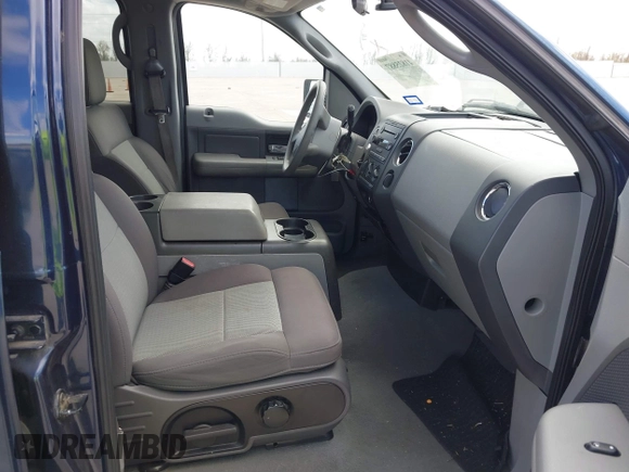 2005 Ford F-150 XLT with VIN 1FTRW12W55FB45231, listed as a IAAI auction lot 41825887 with 166,220 mi miles. Bid and sale history available at carsss.com. Image 5.