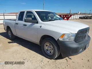2022 Ram 1500 Tradesman z VIN 1C6RR6FG4NS153553, wystawiony jako IAAI lot #41676785 z przebiegiem 109 940 mil mil oraz . Historia ofert i sprzedaży dostępna na DreamBid. Obrazek 1.