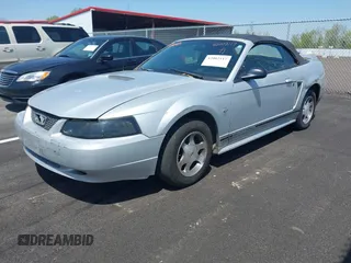 2000 Ford Mustang with VIN 1FAFP4444YF187140, listed as a IAAI auction lot 42002117 with 1 mi miles. Bid and sale history available at carsss.com. Image 2.