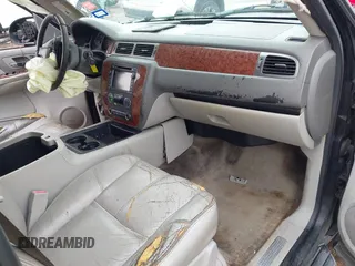 2007 Chevrolet Suburban LT with VIN 1GNFC16097R179358, listed as a IAAI auction lot 42104937 with Not provided miles and . Bid and sale history available at DreamBid. Image 5.