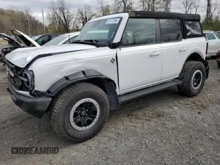 2024 Ford Bronco Outer Banks z VIN 1FMEE8BP1RLA50798, wystawiony jako Copart lot #54117355 z przebiegiem 8 182 mil mil oraz Szkoda całkowita • Salvage title. Historia ofert i sprzedaży dostępna na DreamBid. Obrazek 1.