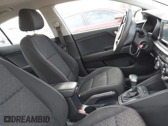 2019 Kia Rio S with VIN 3KPA24AB5KE202137, listed as a IAAI auction lot 41888465 with 80,819 mi miles. Bid and sale history available at carsss.com. Image 5.