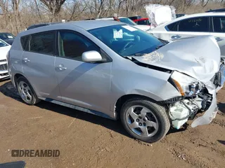 2009 Pontiac Vibe w/1SA with VIN 5Y2SP67869Z441000, listed as a IAAI auction lot 41645185 with 196,266 mi miles. Bid and sale history available at carsss.com. Image 1.