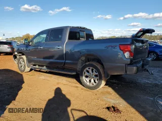 2017 Nissan Titan XD SL with VIN 1N6AA1F46HN502041, listed as a Copart auction lot 81795114 with 109,176 mi miles and Salvage Title. Bid and sale history available at carsss.com. Image 2.
