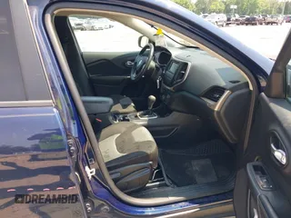 2016 Jeep Cherokee Sport с VIN 1C4PJLAB6GW258396, выставлен на аукционе IAAI как лот 42493650 с пробегом 87 498 миль миль и . История ставок и продаж доступна на DreamBid. Изображение 5.