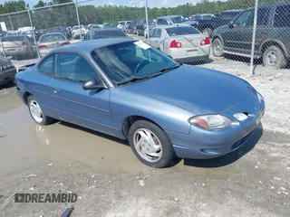 1999 Ford Escort Cool z VIN 3FAKP113XXR218708, wystawiony jako IAAI lot #42255673 z przebiegiem 41 574 mil mil oraz . Historia ofert i sprzedaży dostępna na DreamBid. Obrazek 1.