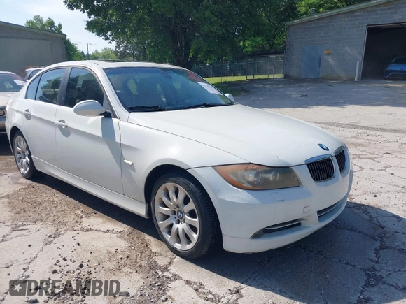 2007 BMW 3 Series 335i z VIN WBAVB73597VF54067, wystawiony jako IAAI lot #42139302 z przebiegiem Nie podano mil oraz . Historia ofert i sprzedaży dostępna na DreamBid. Obrazek 1.