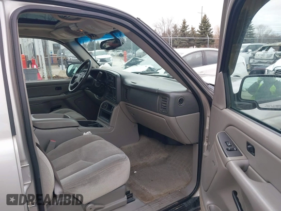 2005 GMC Yukon XL SLT with VIN 3GKEC16Z85G290245, listed as a IAAI auction lot 41709514 with 232,552 mi miles. Bid and sale history available at carsss.com. Image 5.