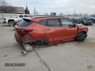 2021 Chevrolet Blazer RS z VIN 3GNKBERSXMS544435, wystawiony jako Copart lot #49710865 z przebiegiem 57 321 mil mil oraz Szkoda całkowita • Salvage title. Historia ofert i sprzedaży dostępna na DreamBid. Obrazek 3.