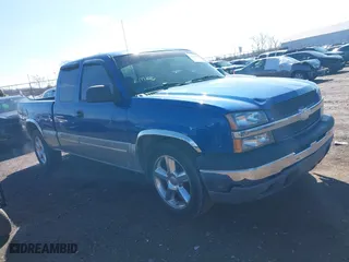 2003 Chevrolet Silverado 1500 LS with VIN 2GCEC19T731369026, listed as a IAAI auction lot 41814490 with 236,597 mi miles. Bid and sale history available at carsss.com. Image 1.