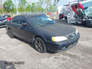 2000 Acura TL with VIN 19UUA5666YA061674, listed as a IAAI auction lot 41919097 with 261,030 mi miles. Bid and sale history available at carsss.com. Image 1.