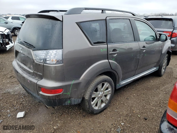 2011 Mitsubishi Outlander SE with VIN JA4AS3AW2BU016189, listed as a Copart auction lot 84054614 with 177,855 mi miles and Salvage Title. Bid and sale history available at carsss.com. Image 3.