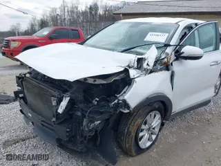 2019 Kia Sorento LX V6 with VIN 5XYPGDA54KG440957, listed as a IAAI auction lot 41598327 with 64,504 mi miles. Bid and sale history available at carsss.com. Image 6.