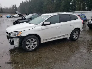 2016 Volvo XC60 T5 Premier with VIN YV4612RK7G2795910, listed as a Copart auction lot 46293705 with 84,915 mi miles and Salvage Title. Bid and sale history available at carsss.com. Image 1.