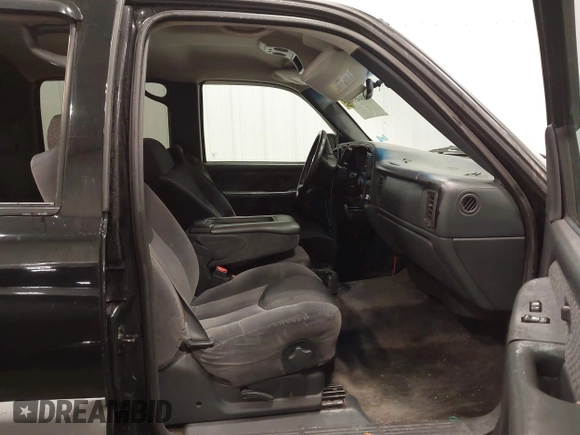 2002 Chevrolet Avalanche with VIN 3GNEC13TX2G139969, listed as a IAAI auction lot 41864534 with 187,150 mi miles and . Bid and sale history available at DreamBid. Image 5.