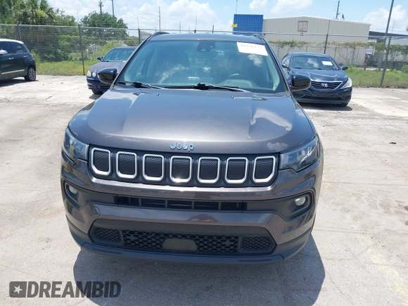 2022 Jeep Compass Latitude with VIN 3C4NJCBB4NT137245, listed as a IAAI auction lot 42356177 with 95,577 mi miles and . Bid and sale history available at DreamBid. Image 12.